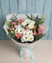 Букет нежный в Агинском Букет цветов из: Розы, Лизиантусы и Хризантемы в Агинском