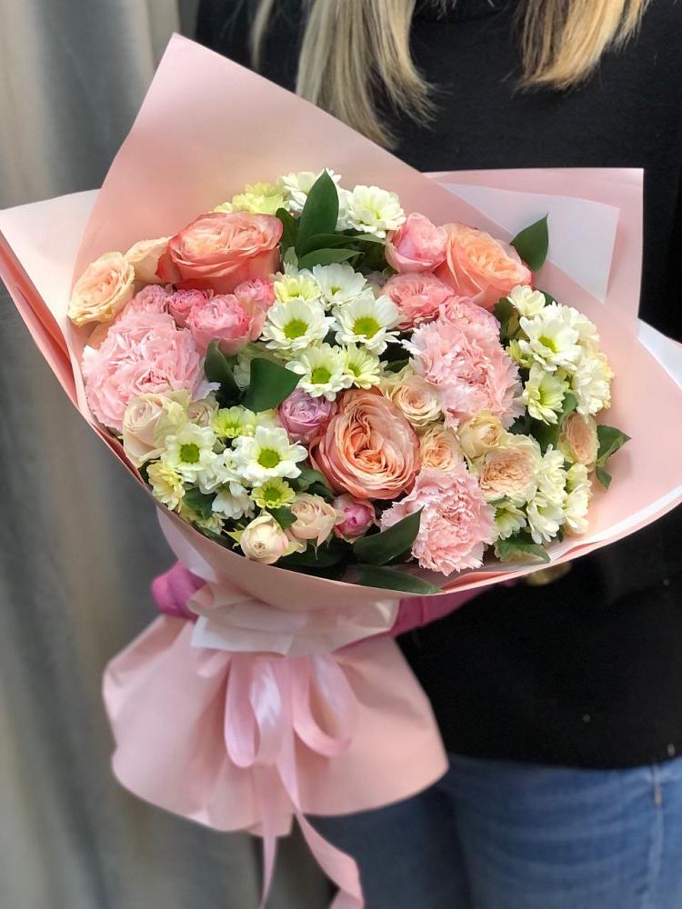 Букет нежные объятья в Агинском Букет цветов из: Гвоздики, Розы и Хризантемы в Агинском