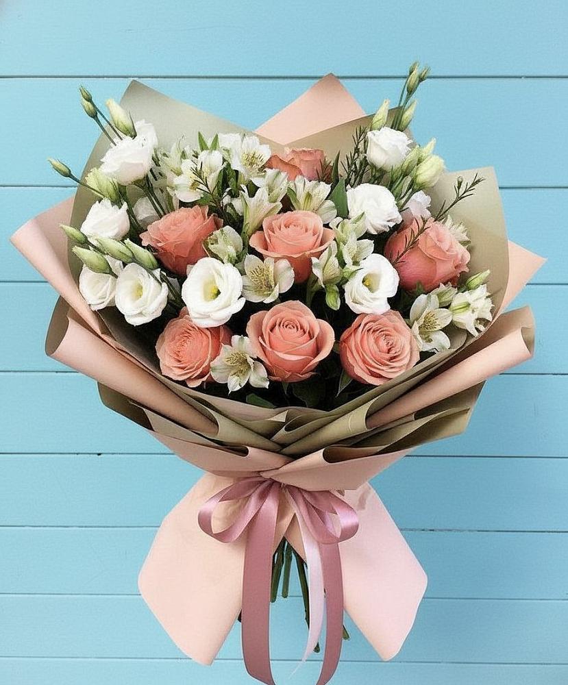 Букет олимп в Агинском Букет цветов из: Розы, Альстромерии и Лизиантусы в Агинском