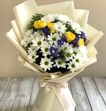 Букет цветов из:  Ирисы, Хризантемы и Розы #REPLACE_PRED# Агинском